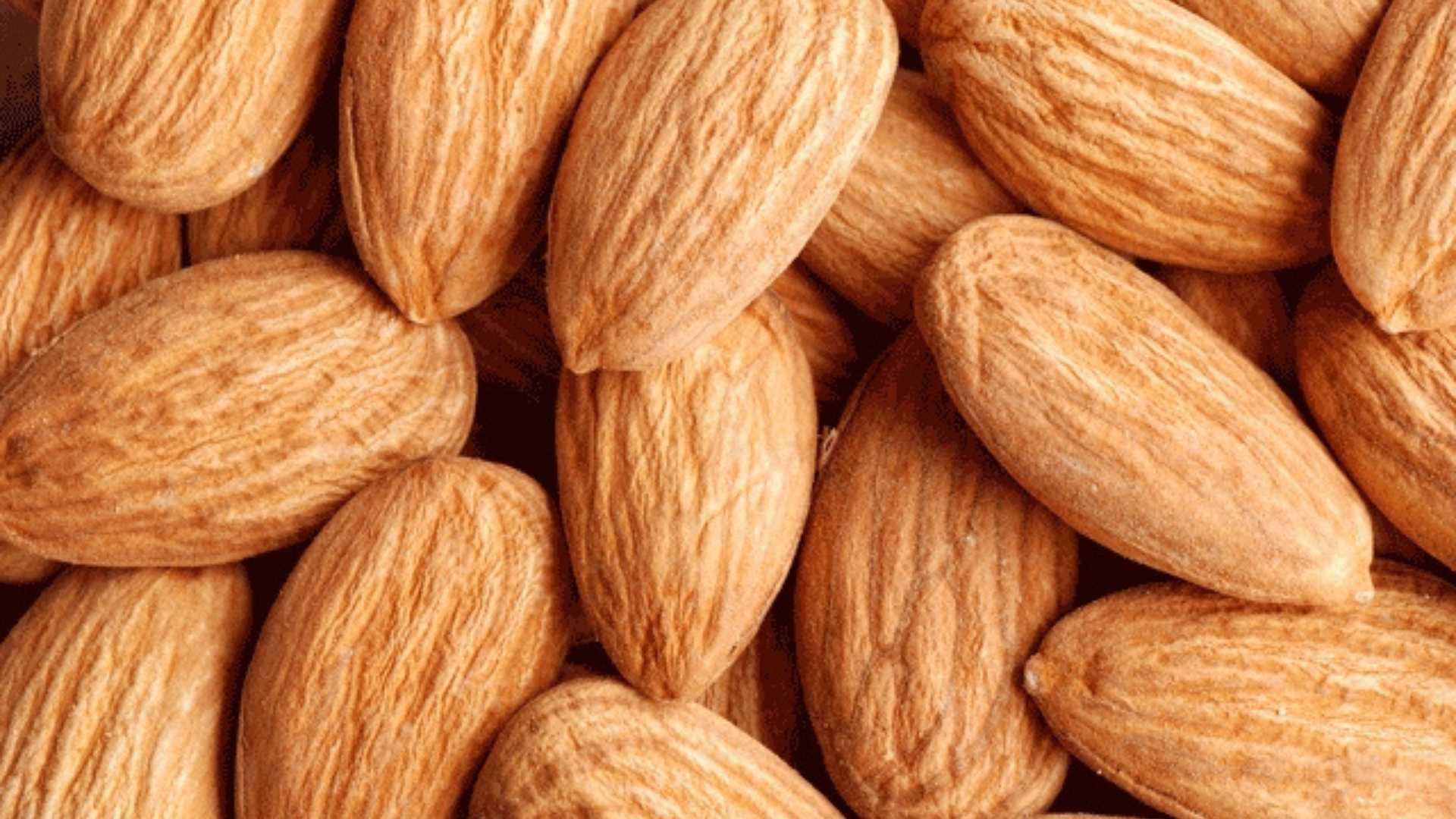 Rinforza le ossa con 10 mandorle al giorno