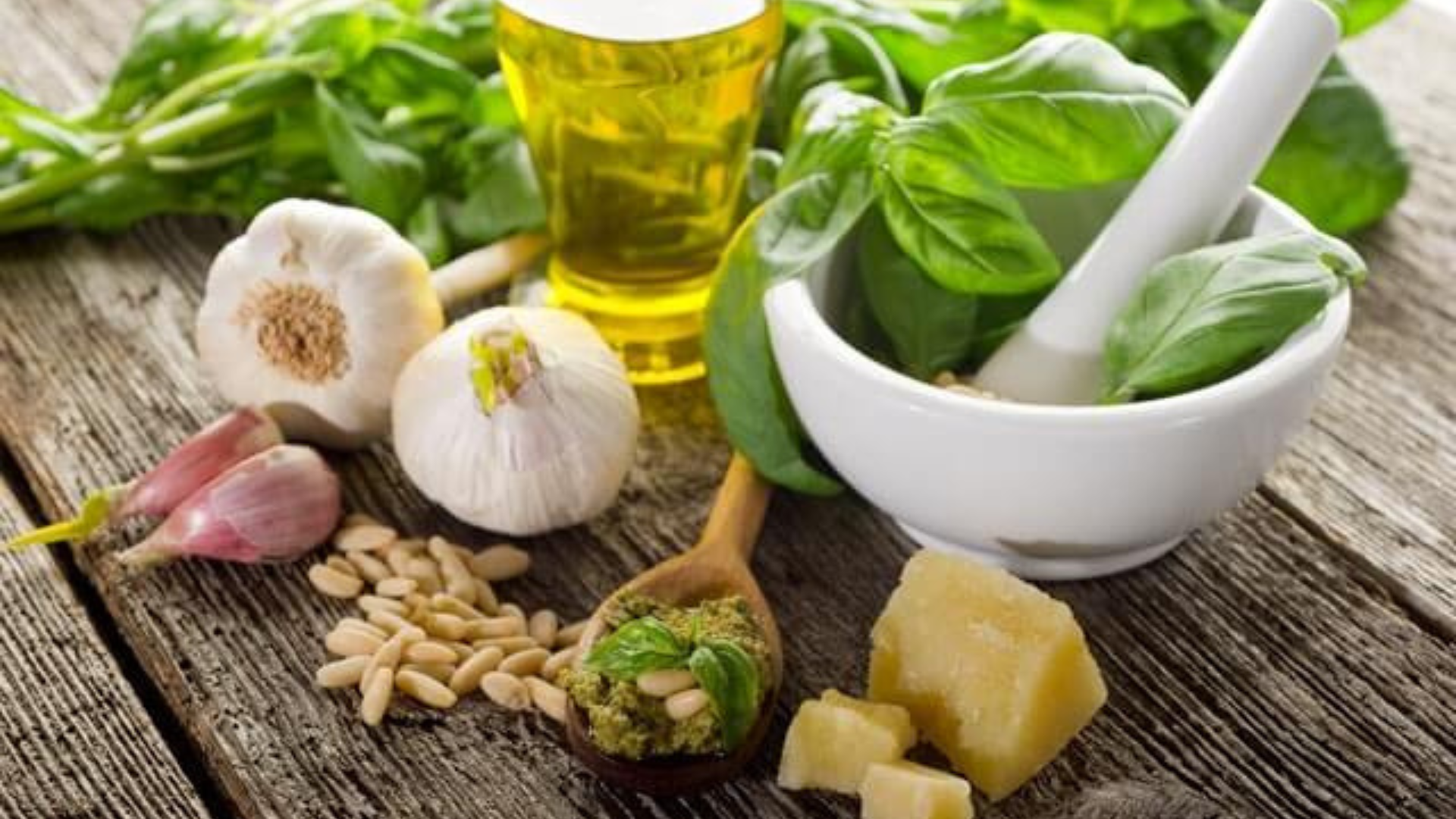 Il pesto: la salsa amica del cuore