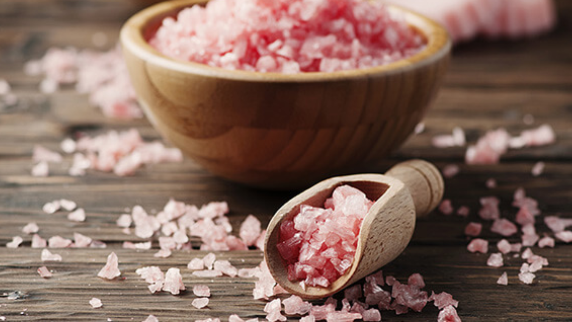 Scrub per il corpo fai da te al sale marino