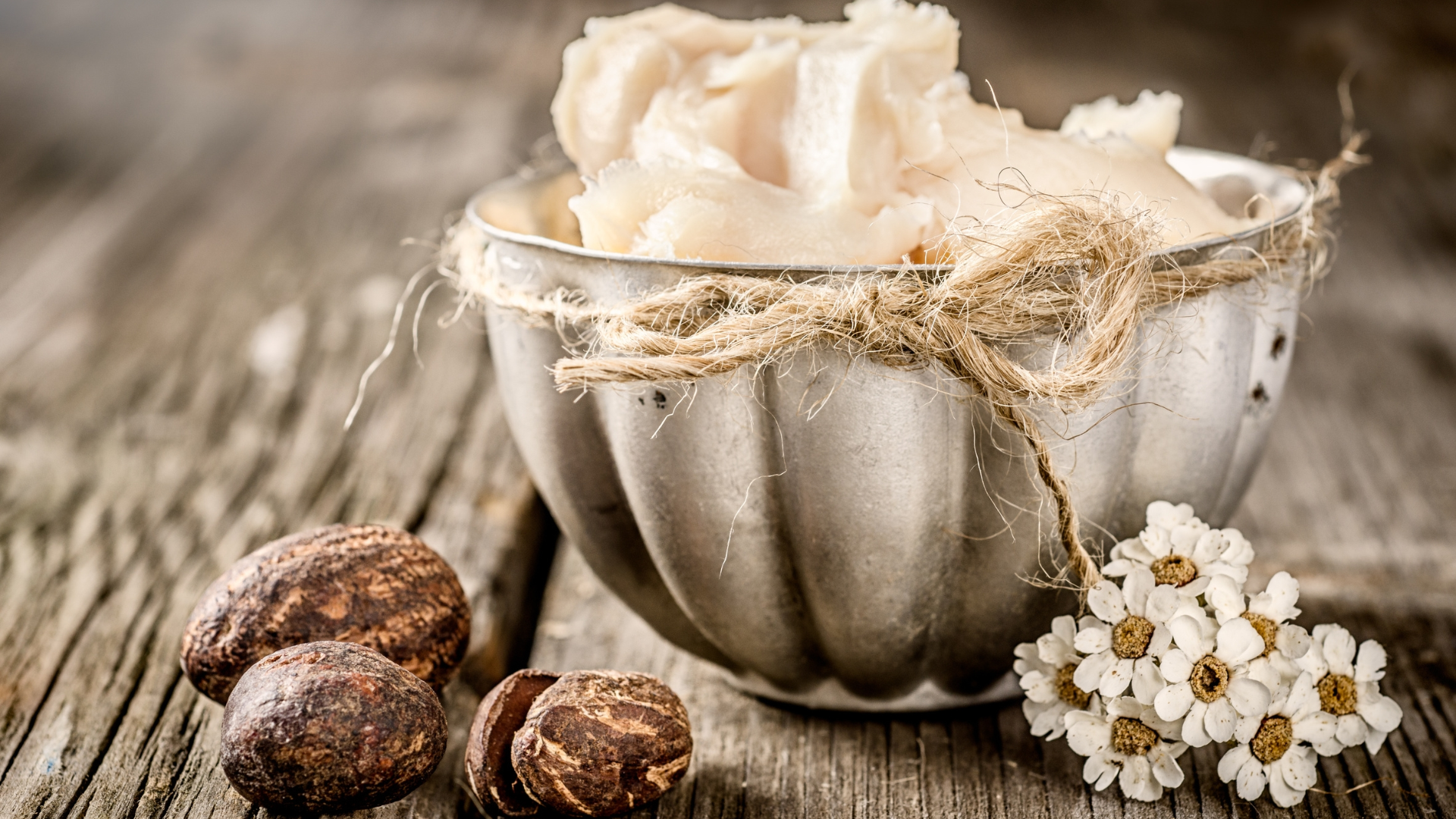 Burro di karité sul viso: pelle sempre giovane