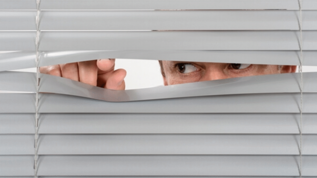 L'ansia dei vicini parla di te