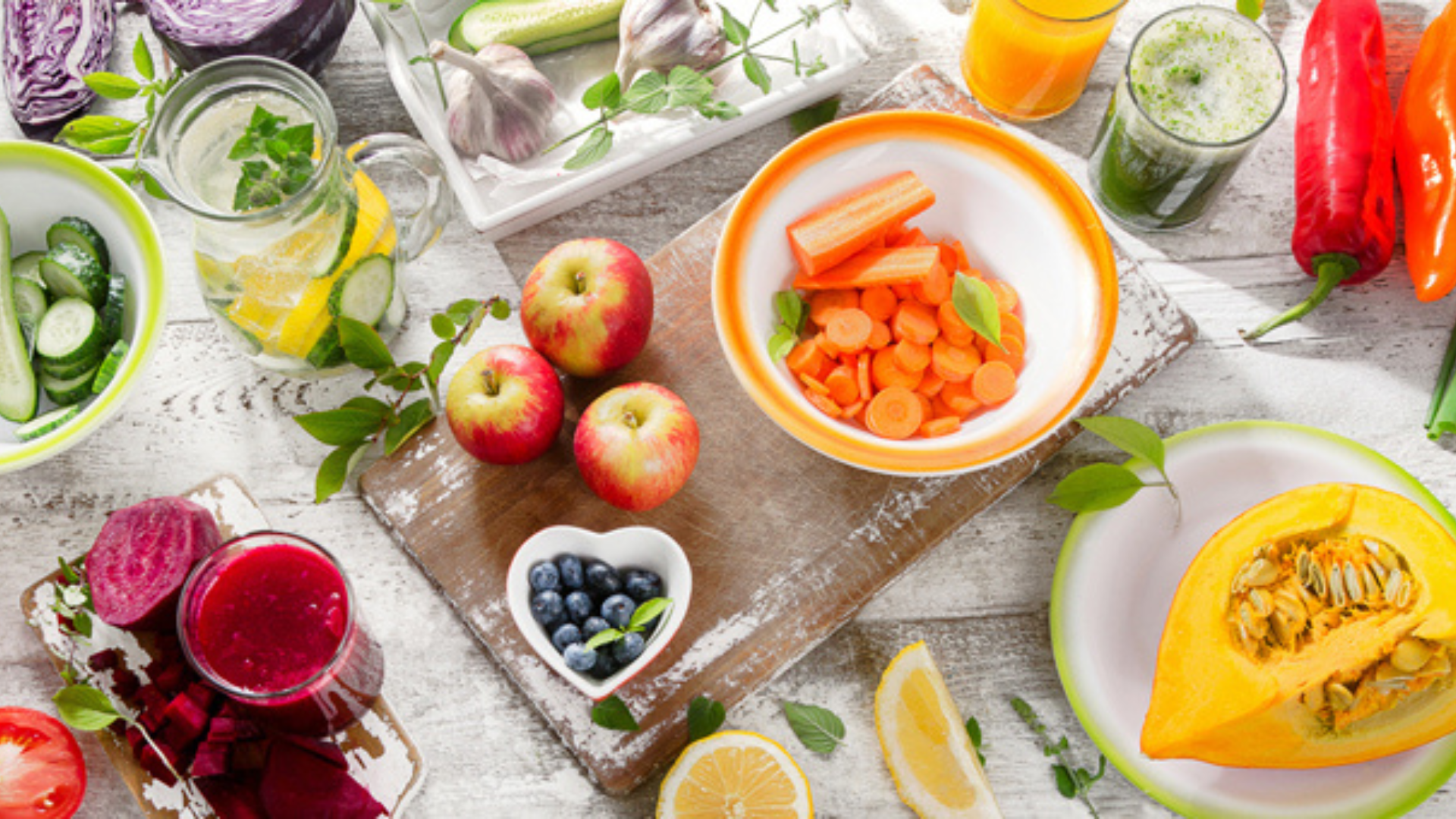 La dieta detox per l’estate. Con tre super menu snellenti e anti cellulite