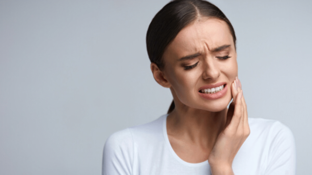 Mal di denti: ecco i rimedi naturali più efficaci