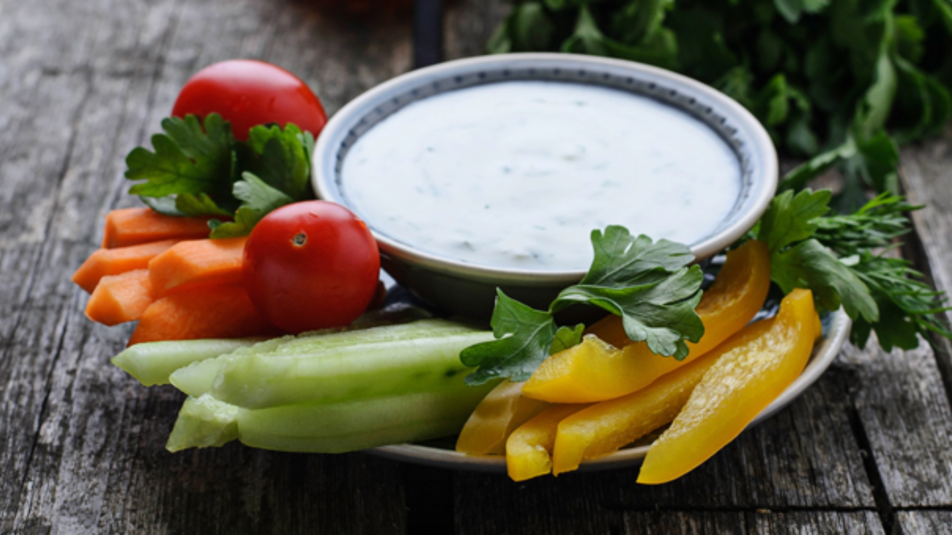 Ecco le salse light per condire le verdure al vapore o crude