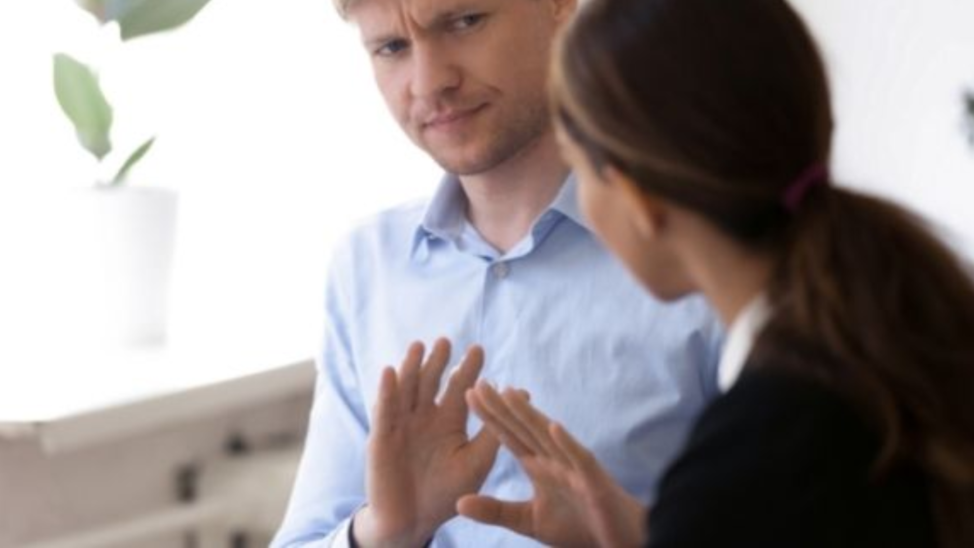 Antipatici a tutti costi: cosa si rischia?