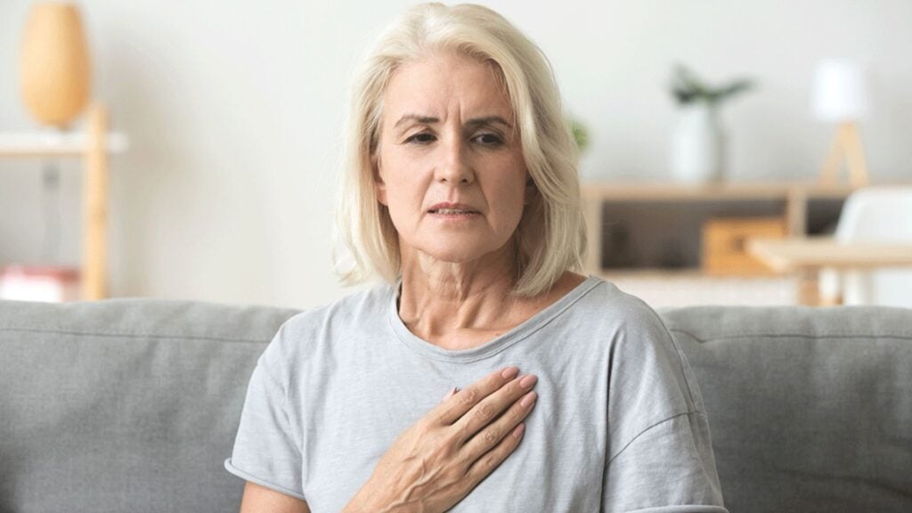 Ansia e pressione alta: connessione e rimedi per abbassarla