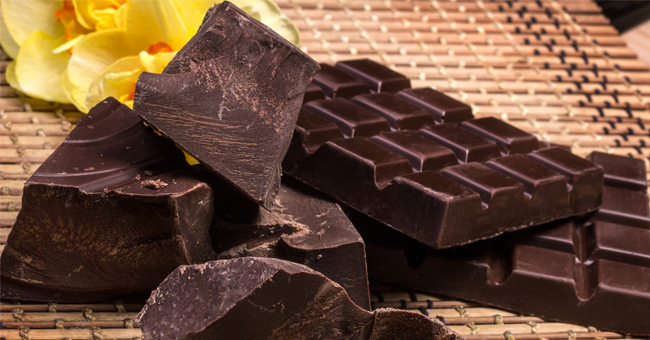 Il cioccolato fondente contro colesterolo e glicemia