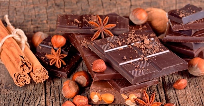 Il cioccolato fondente aiuta chi è a dieta