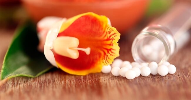 Il rimedio omeopatico contro i dolori mestruali