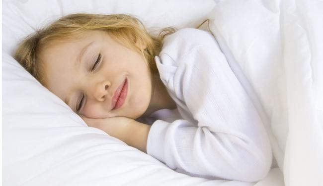 Il tuo bambino non dorme? Ecco cosa fare (4 – 9anni)