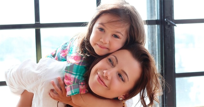 La mia bambina vuole sempre e solo me: che faccio?