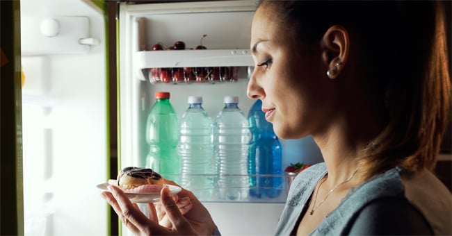 Fame notturna: cause e rimedi