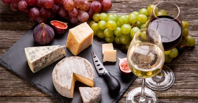 Sì al formaggio stagionato, alza il colesterolo buono