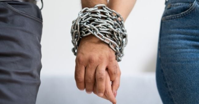 ‘Non posso perderlo’: quando l’amore diventa ostinazione