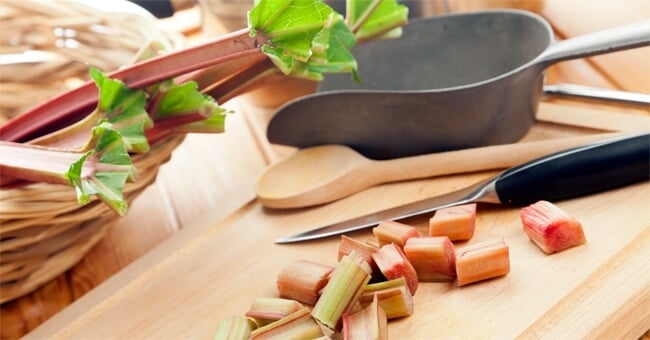 Usa il rabarbaro e mandi via colite e acidità