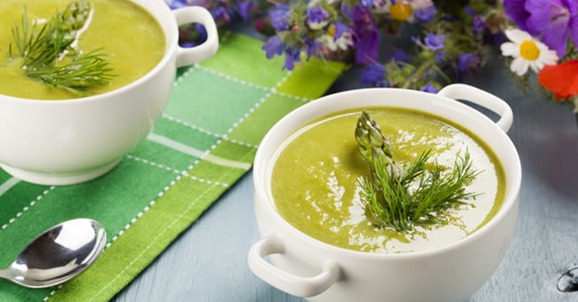 Vellutata di asparagi. È diuretica, anticellulite e antipancia!