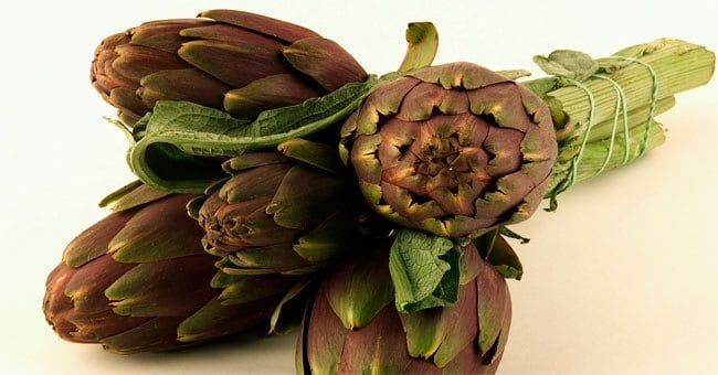 Vie le scorie del glutine con carciofi e crusca di grano