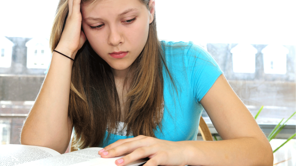 Mio figlio è stato bocciato: cosa faccio?